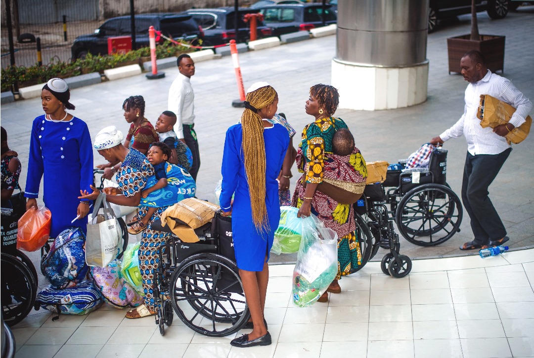 Volunteers Supporting Families